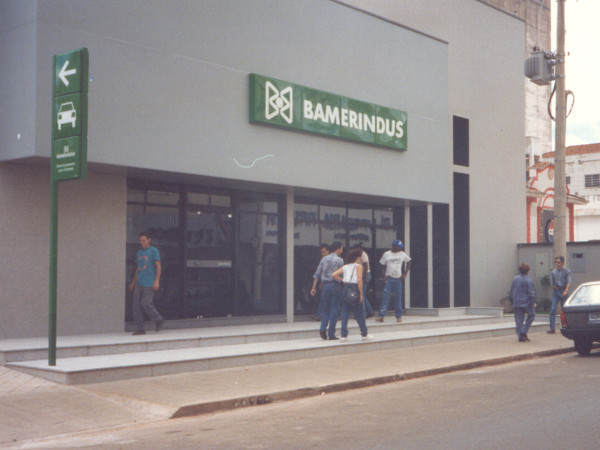 Tente descobrir que agncia  essa!